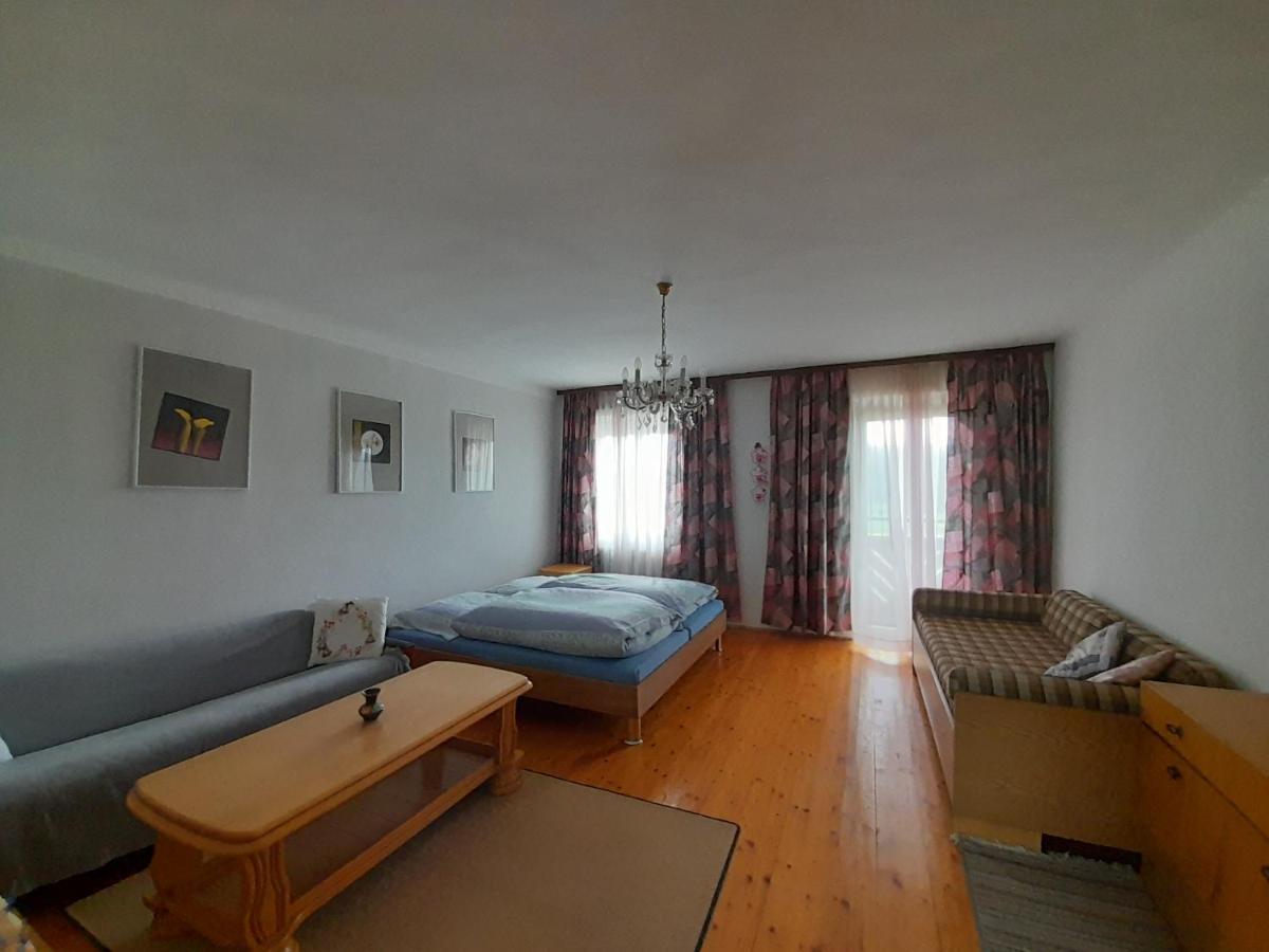Готель Finihaus Bad Zell Екстер'єр фото
